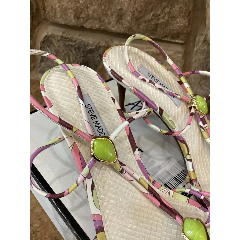 Steve Madden heel steve